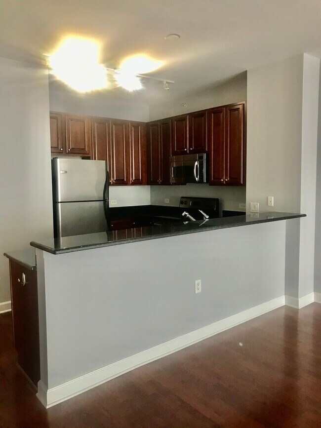 Foto del edificio - 1235 S Prairie Ave