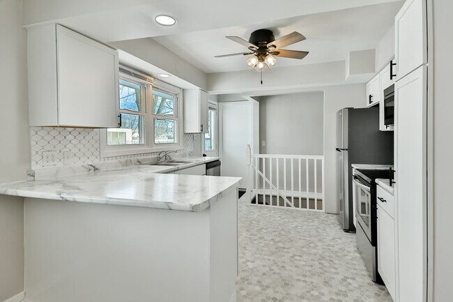 Foto del edificio - 1828 Juniper Ln