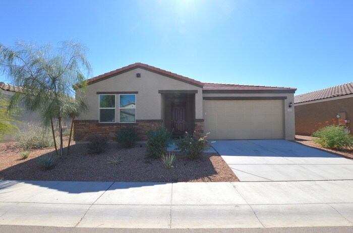 Foto principal - 1745 E Chanute Pass
