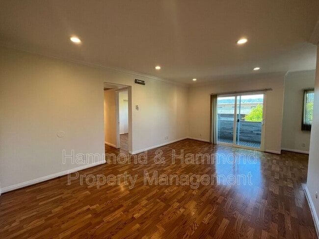 Building Photo - 5400 Newcastle Ave