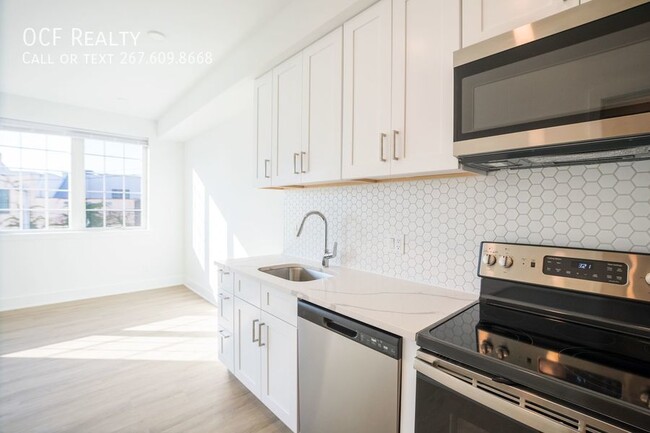 Building Photo - 1324 Frankford Ave