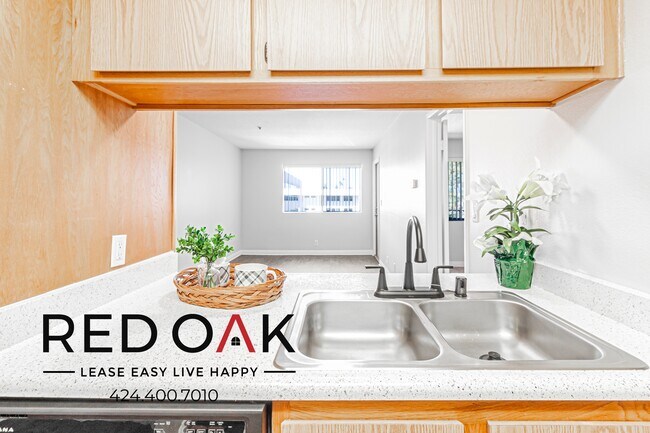 Foto del edificio - 18700 Florida St