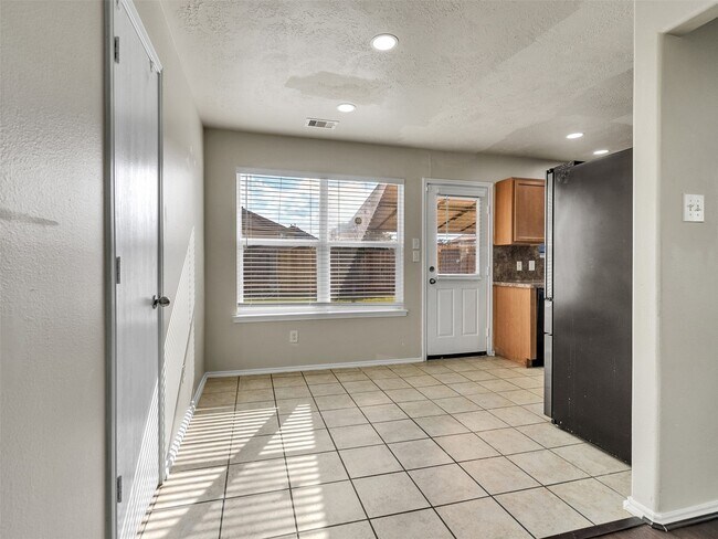 Foto del edificio - 10914 View Pointe Ln