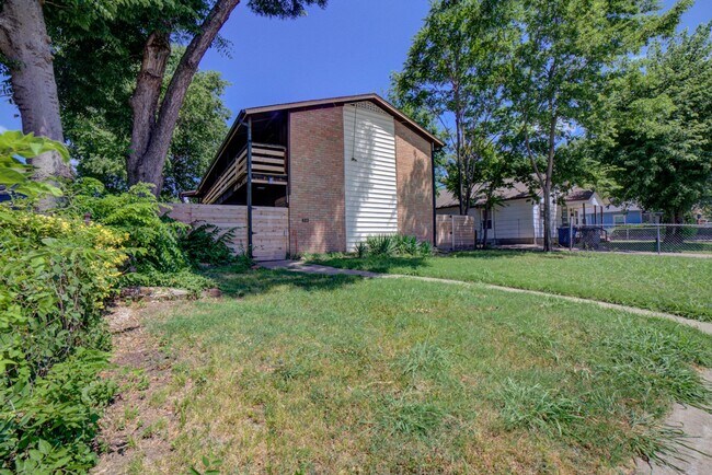 Foto del edificio - S St Louis Ave Fourplex