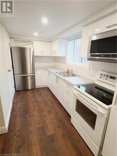 Building Photo - 25 Strathmere Pl