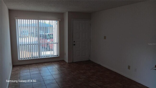 Foto del edificio - 5365 SE 28th Ln