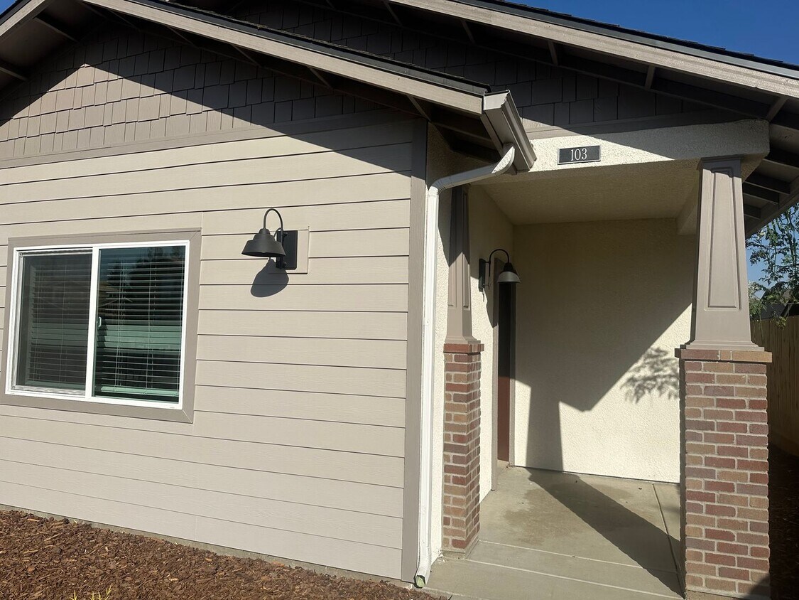 Wood Ranch Apartments 506 Apartment for Rent in Visalia, CA