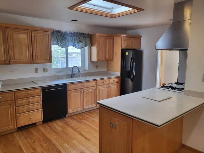 Building Photo - 1538 Belleville Way