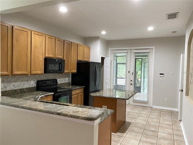 Building Photo - 14420 Clarkson Dr