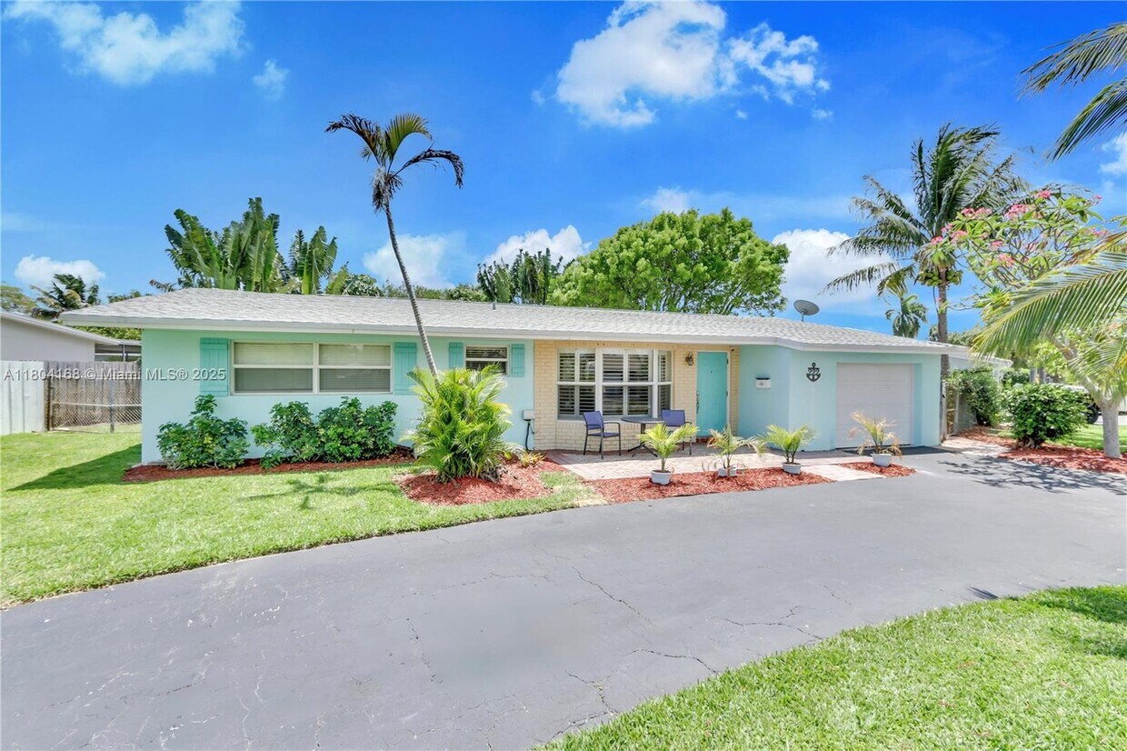 Foto principal - 222 SE 11th Ct