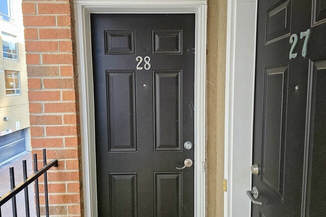 Photo du bâtiment - 108 Redpath Ave