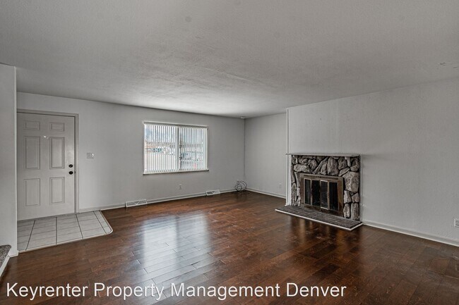 Building Photo - 3 br, 3.5 bath House - 4625 S Lowell Blvd