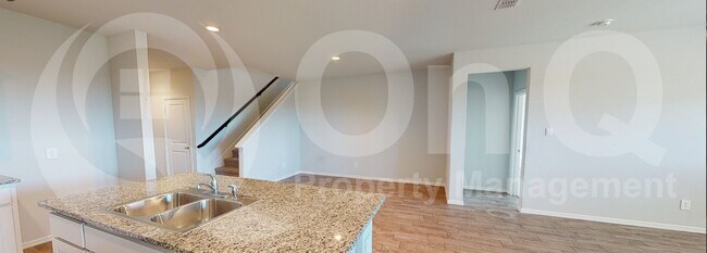 Foto del edificio - 8529 Centerboard Ln