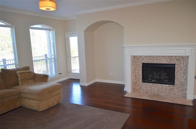 Building Photo - 11421 Dona Villa Dr