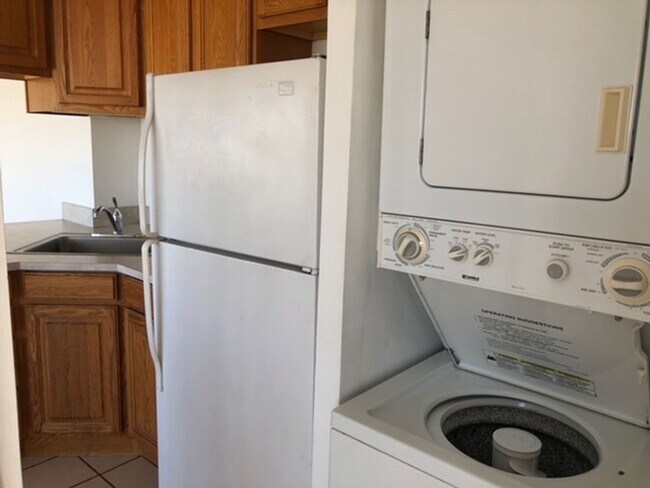 Foto del edificio - One bedroom corner unit at Regency Tower 1502