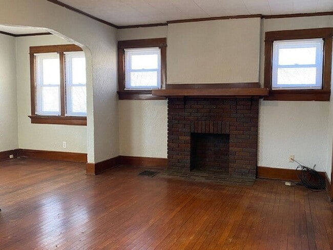 Foto del edificio - A charming three bedroom, one bathroom sin...