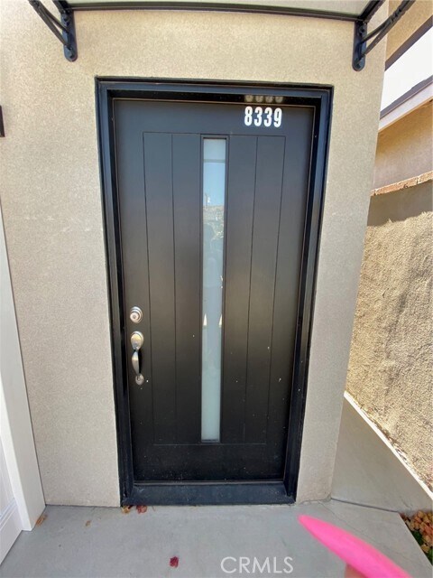 Foto del edificio - 8339 Glencrest Dr