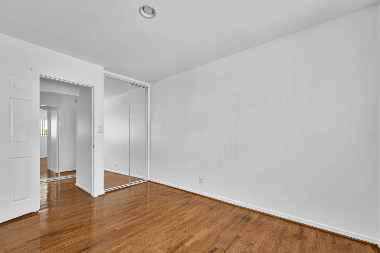 Photo - 1025 Idaho Ave (Santa Monica, CA)
