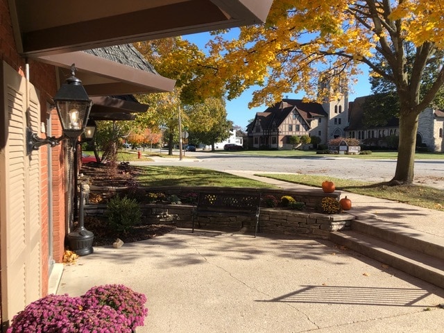 Building Photo - Saint Clair Apartments