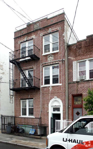 Primary Photo - 2830 W 36th St