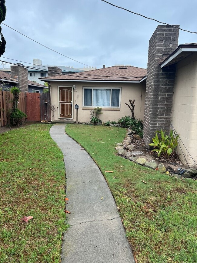 Building Photo - Cozy 2 bedroom and 1 bathroom near Port Hu...