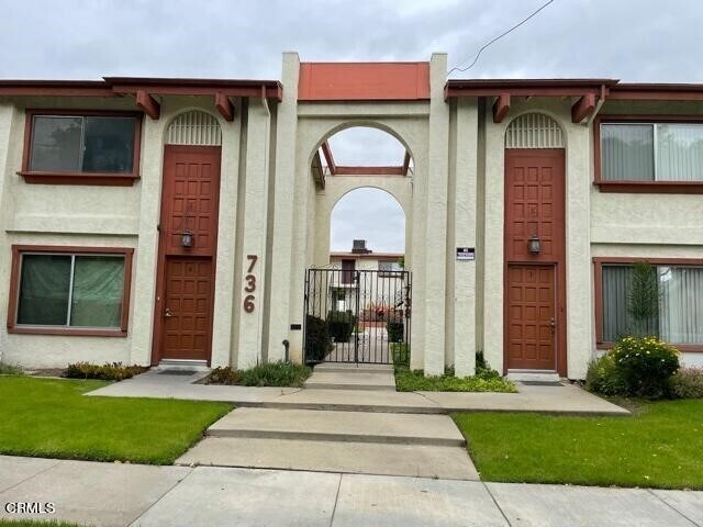 Primary Photo - 738 S Chapel Ave