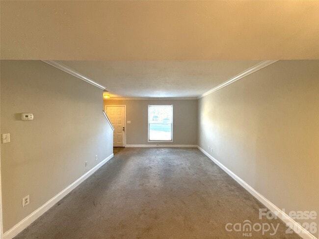 Building Photo - 7906 Oak Meadow Ct