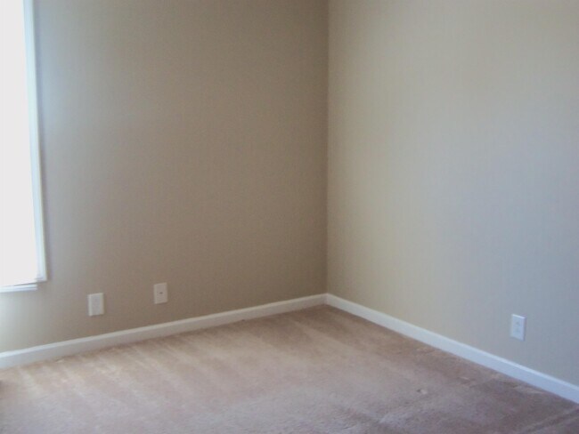 Foto del edificio - 3136 Twelve Oaks Blvd