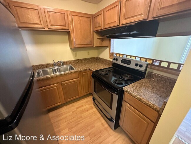 Building Photo - 2 br, 1.5 bath House - 27 Sally Ann Place
