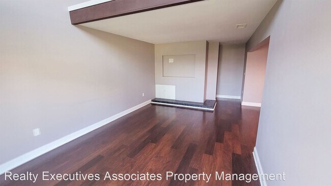 Building Photo - 2 br, 2.5 bath House - 1907 Cherokee Bluff...