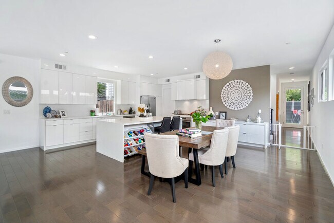 Foto del edificio - 3218 Ibis St