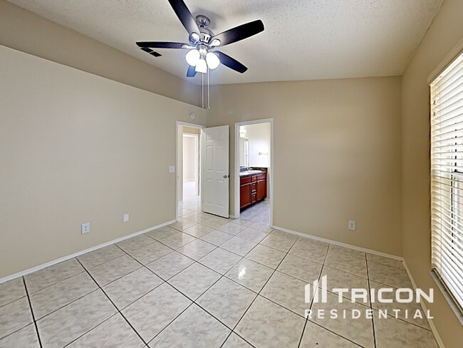Building Photo - 7812 Sagebrush Pl