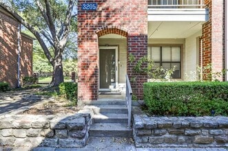 Building Photo - 3205 Donnelly Cir