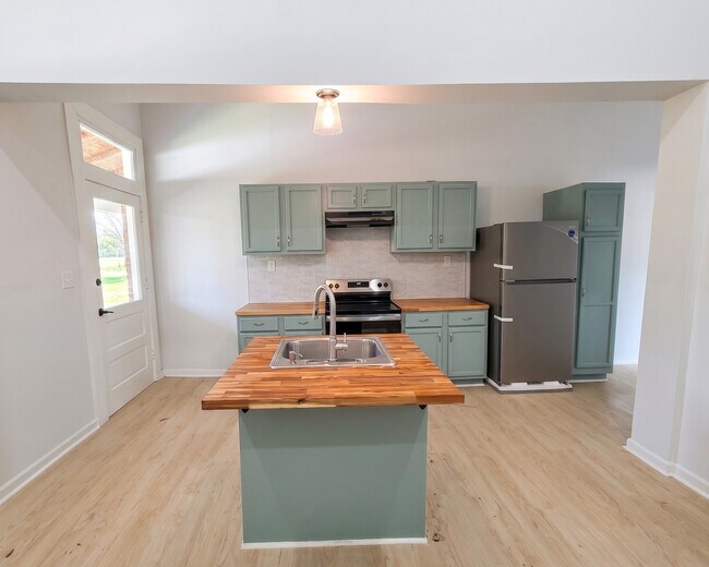 Building Photo - McDonough Duplex