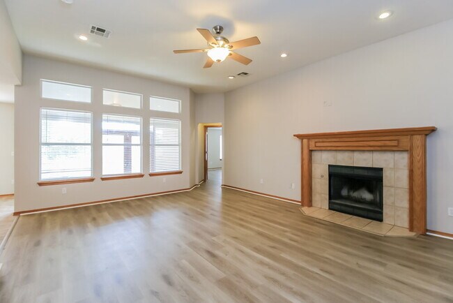 Foto del edificio - 528 NW 174th St