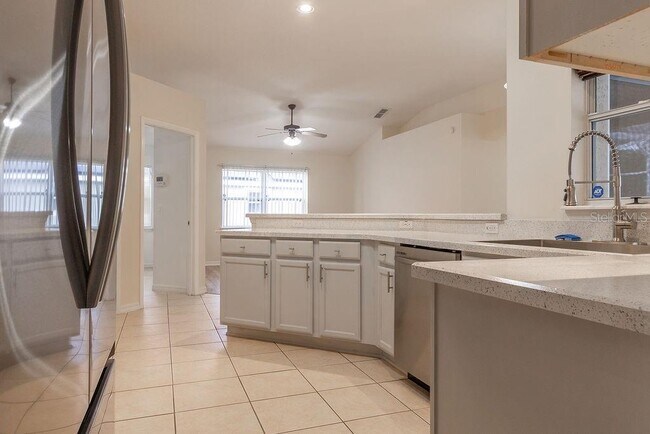 Foto del edificio - 174 Crystal Oak Dr