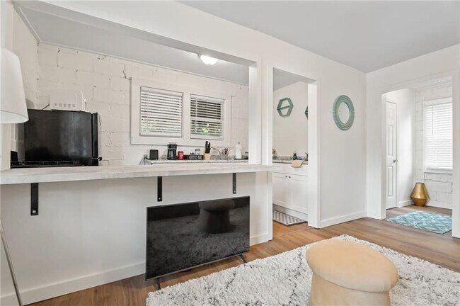 Foto del edificio - 255 Richardson Rd NW