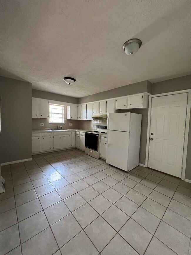 Foto del edificio - Available Now 3 bedroom 2 bathroom 1 car garage!