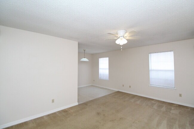 Building Photo - Cozy 1BR in Northeast Pensacola – Move-In Ready