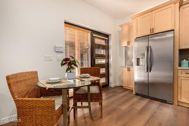 Building Photo - 12005 N Panorama Dr