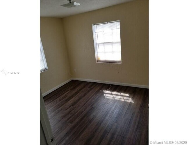 Foto del edificio - 7001 NW 15th Ave