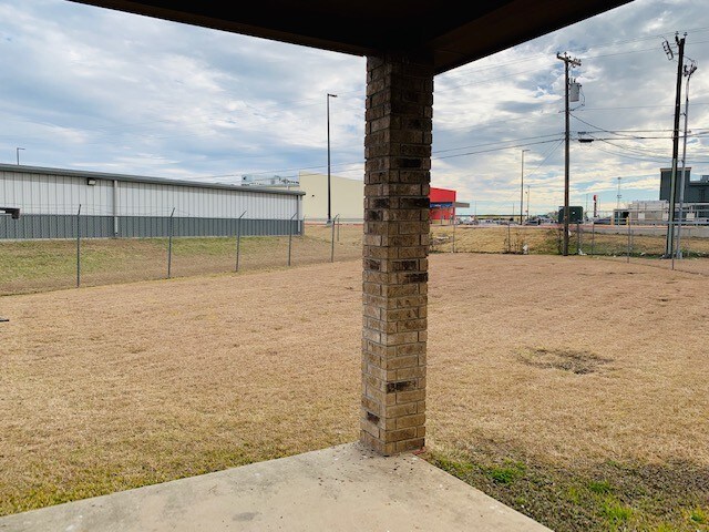 Building Photo - 1100 Horizon Dr