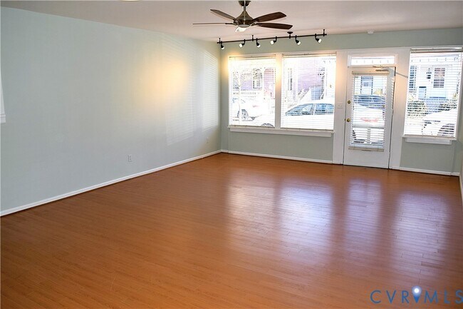 Foto del edificio - 322 S Pine St