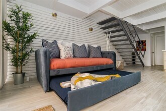 Building Photo - 2232 Bellefontaine Building Photo - 2232 Bellefontaine