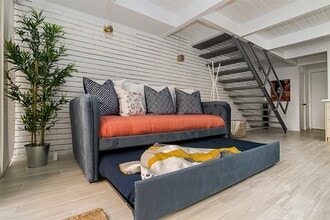 Building Photo - 2232 Bellefontaine Building Photo - 2232 Bellefontaine