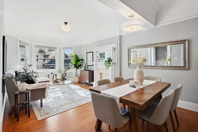 Foto del edificio - Bernal Heights: Remodeled Unfurnished Top Floor Condo w/ Garage Parking & Shared Yard