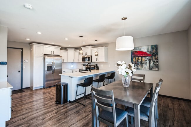 Foto del edificio - 402 Dawson Dr