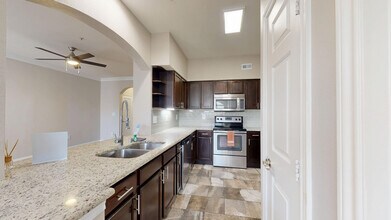 Interior Photo - THIRTY377