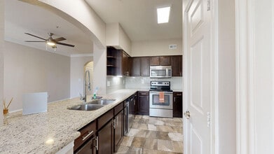 Interior Photo - THIRTY377