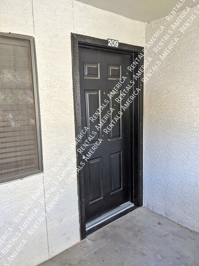 Foto del edificio - 234 N 75th St